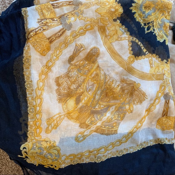 Square Scarf/Wrap - Picture 6 of 6